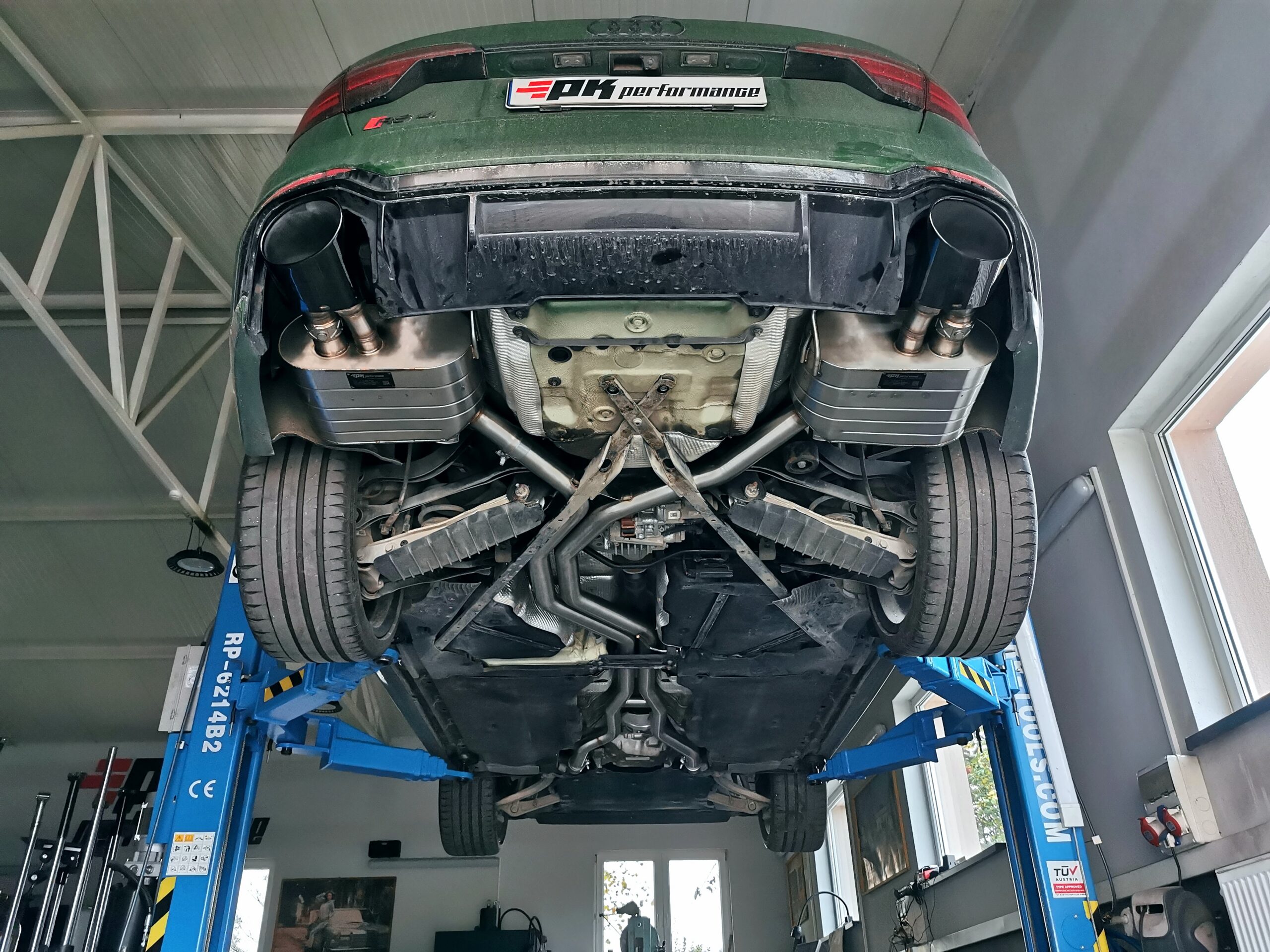Audi RS4 B9
